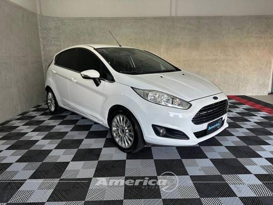 FORD FIESTA 1.6 TITANIUM HATCH 16V FLEX 4P POWERSHIFT FORD FIESTA 1.6 TITANIUM HATCH 16V FLEX 4P POWERSHIFT